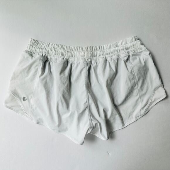 Lululemon Hotty Hot II Low Rise Short 2.5" White Size 10 Run Gym - Picture 5 of 7